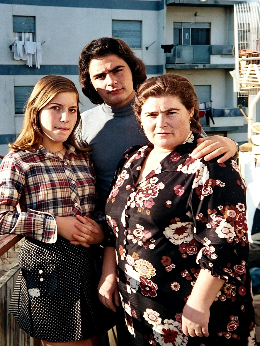 1973 - Catania - Via S.Giuseppe la Rena,34 - Autoreparto: Roggio Linda, Roggio Paride e Schiavone Elena. 