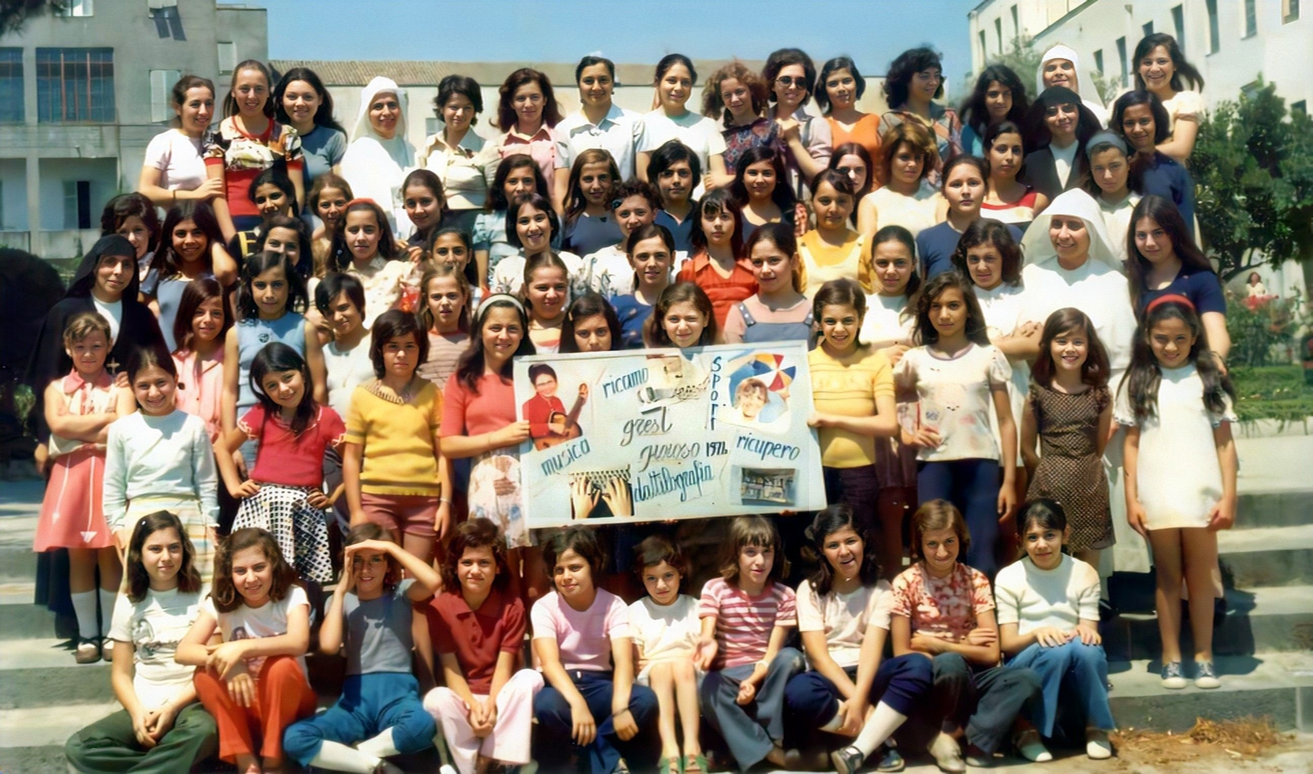 CATANIA - Grest 1974 - Rosetta SCIACCA, Pina ORLANDNI, Silvana DI GREGORIO, Stefania CARRERA, Marina e Nunzia ORLANDINI 