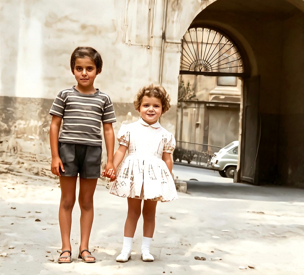 1963 - Catania - Via A. di San Giuliano, 353: Vincenzino Tina e Romano Enza  